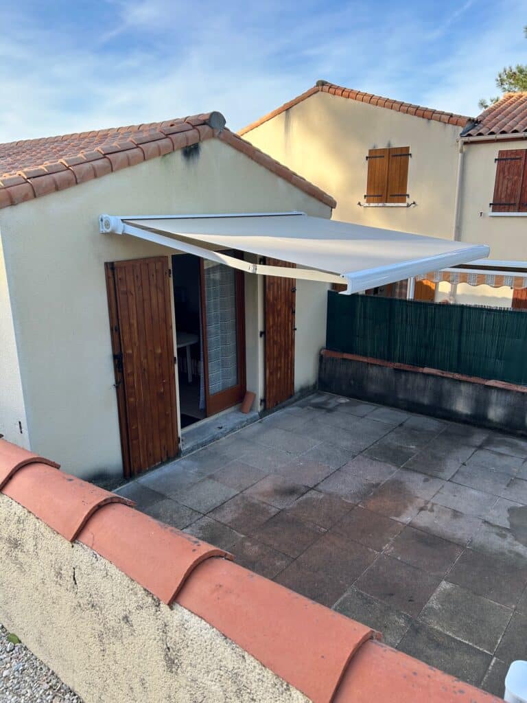 Store banne à Royan